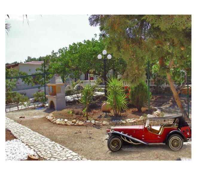 Mantas Bay Hotell Loutraki  Eksteriør bilde